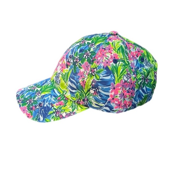 ?NWT Lilly Pulitzer 2025 ? Disney Parks Run Around Cap “Fantasyland Castle” O/S main image 4